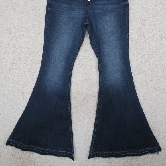 Le Lis Blanc* Women's Jeans Size 40 (Brasil) Original‎ Distressed Flare Bottom - Picture 2 of 13